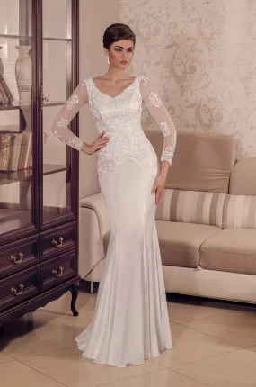 ---Elegant and sensual winter wedding dress with long lace sleeves that create a tattoo effect, V-neck bodice--